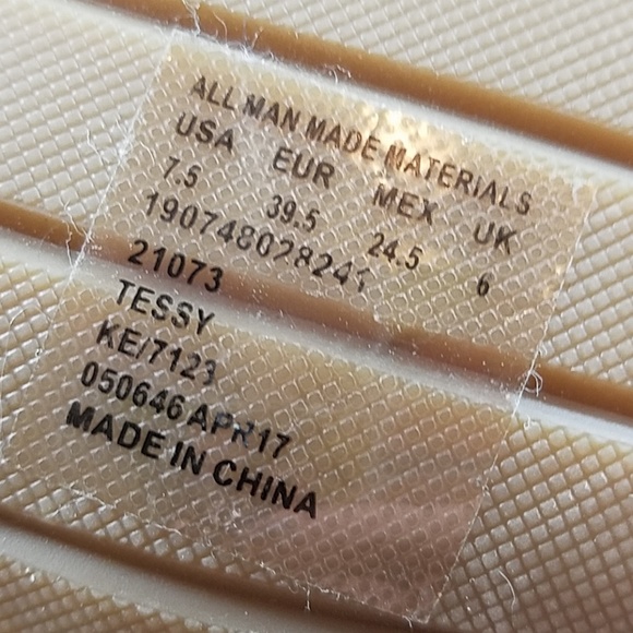 Mountain Sole NEW Peep-toe Bootie Size 7.5 - Picture 8 of 8